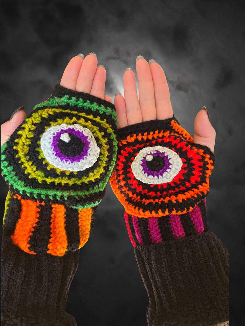 Hypnot-eye-zing Hand Warmers